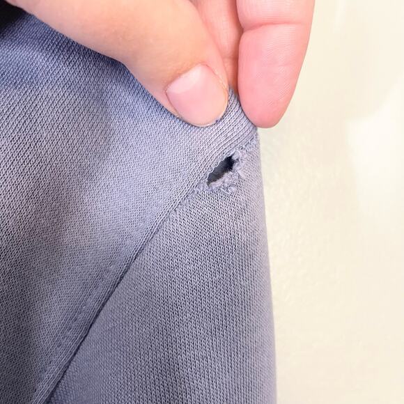 Refuge Cropped Hooded blue Sweatshirt long sleeve nwt Size M - Picture 6 of 9